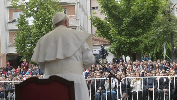 Pope Francis meets young people at an ecumenical and interreligious encounter in Skopje