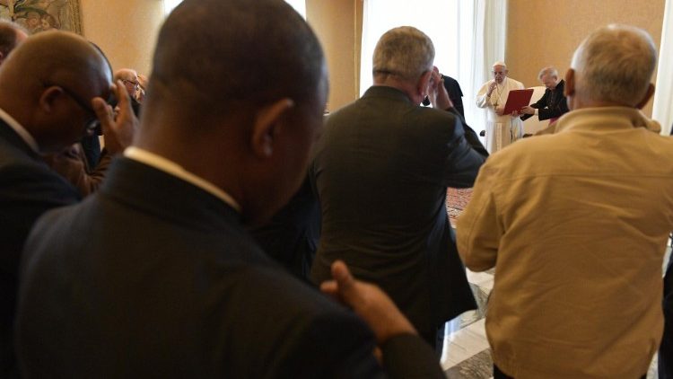 Papa Francisco audiencia misiones africanas