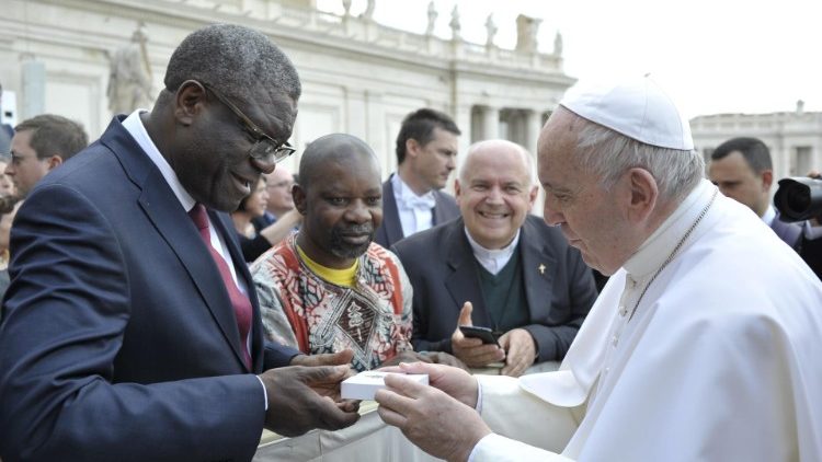 Nobelio taikos premijos laureatas D. Mukwege ir popiežius Pranciškus