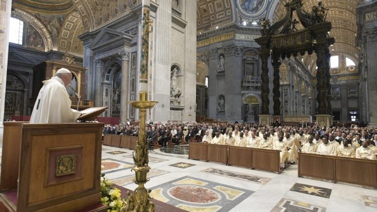 Papa kremton meshën për Caritas Internationalis