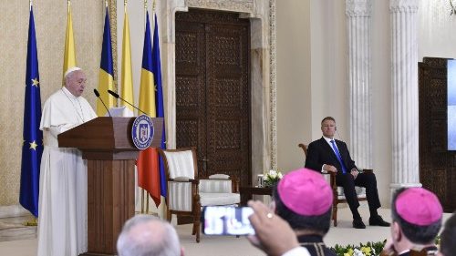 Papa faz discurso às Autoridades na Romênia