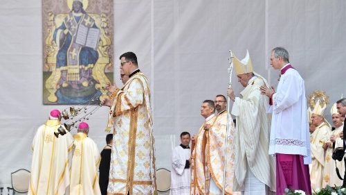Papa beatifica 7 vescovi martiri: l'amore vince l'oppressione delle ideologie