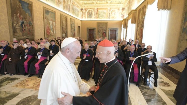 2019.06.06 Papa Francesco incontra i partecipanti al Congresso dei Centri nazionali per le vocazioni delle Chiese di Europa
