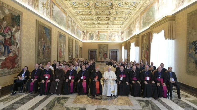 Супольнае фота ўдзельнікаў аўдыенцыі з Папам