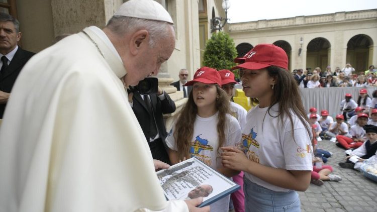 Ferenc pápa meggyőződése, hogy építhetünk egy másfajta világot a következő nemzedékeknek