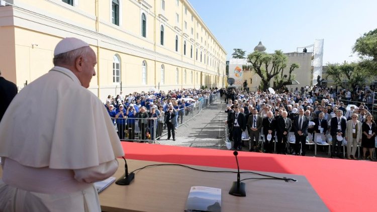 ナポリの教皇庁立南イタリア神学部を訪れた教皇フランシスコ　2019年6月21日