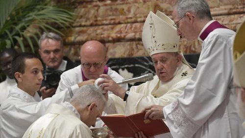 Papst weiht neuen Weihbischof von Santiago de Chile