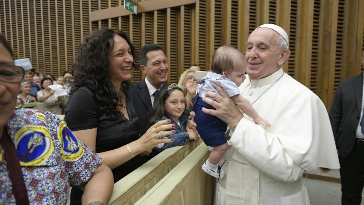 Papież: wzajemna solidarność buduje Kościoł, jako rodzinę Bożą