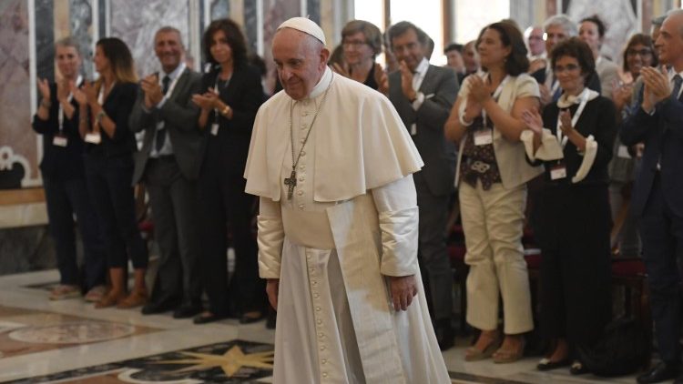Papa Franjo i članovi Talijanske onkološke udruge