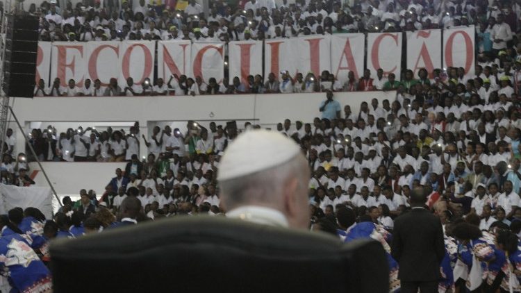 Papież do młodzieży Mozambiku: marzcie razem z innymi, nigdy przeciwko innym 