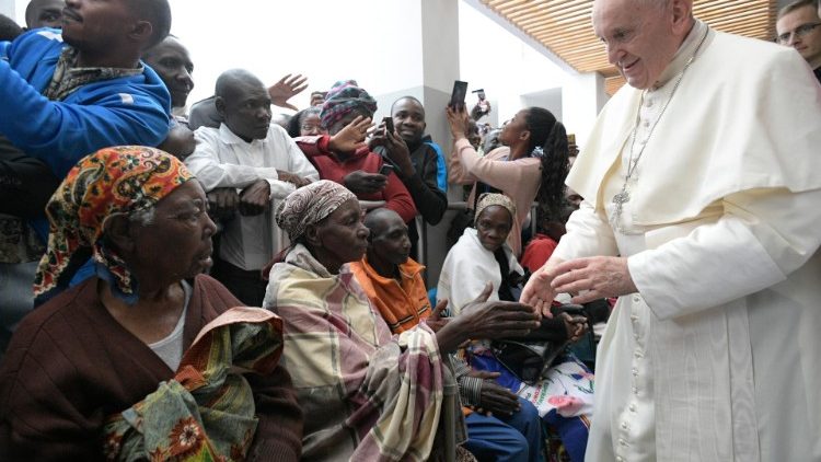 Baba Mtakatifu Francisko: Hospitali ya "Santo Egidio de Zimpeto" ni ushuhuda wa Injili ya Msamaria mwema: kwa kusikiliza na kujibu kilio cha maskini kwa njia ya huduma ya upendo.
