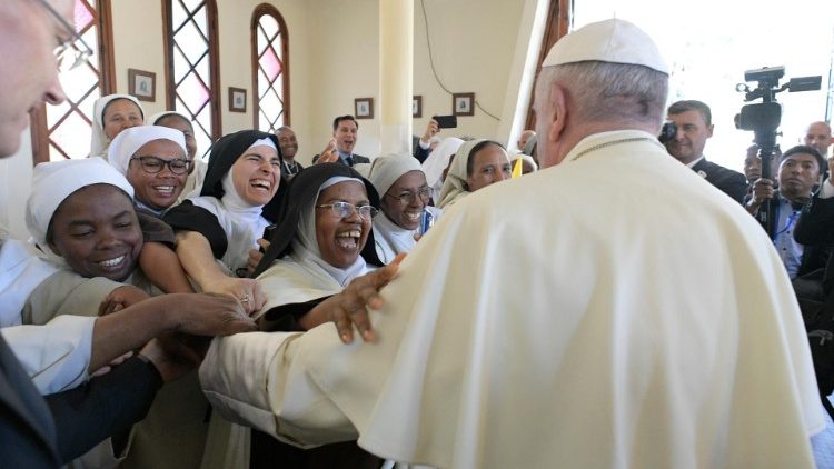 Папа Франциск на встрече с монахинями-кармелитками в Антананариву