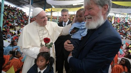 Papa visita la Ciudad de la Amistad: la pobreza no es una fatalidad, hay esperanza