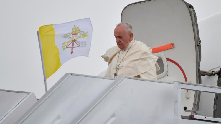 El Papa llega al aeropuerto de Port Louis, Mauricio