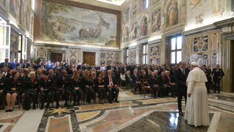 Папа Франциск на встрече с руководителями и сотрудниками государственных железных дорог Италии