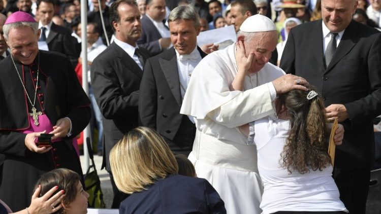 Papa Franjo tijekom opće audijencije na Trgu svetoga Petra