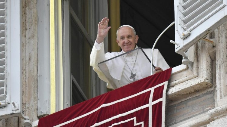 At the Angelus in St Peter’s Square on Sunday, Pope Francis says that 