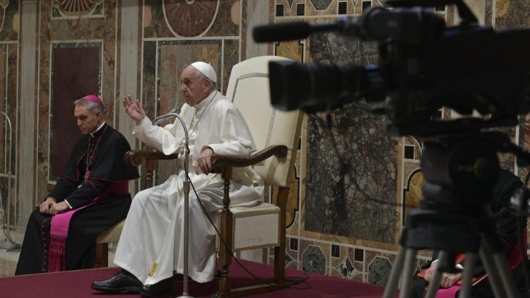 Le Pape s'exprimant devant le personnel du Dicastère pour la Communication, le lundi 23 septembre 2019.