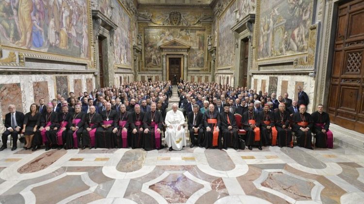 البابا فرنسيس يستقبل مدراء وموظفي دائرة الاتصالات الفاتيكانية 23 أيلول سبتمبر 2019