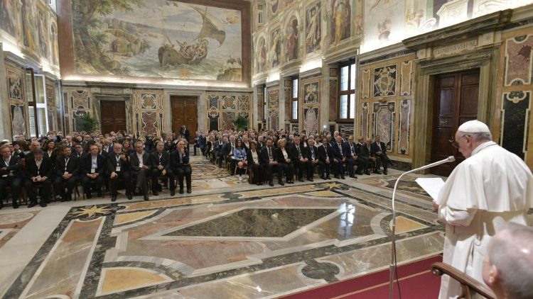 Папа Франциск на встрече с членами Католической ассоциации итальянской прессы