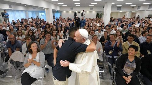 Visita surpresa do Papa à Comunidade Novos Horizontes