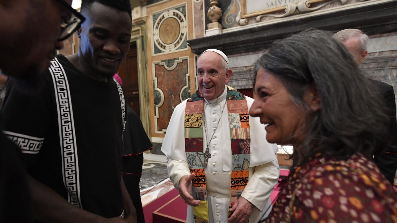 Pope to Emmanuel Community: Being with people in difficulty is the key