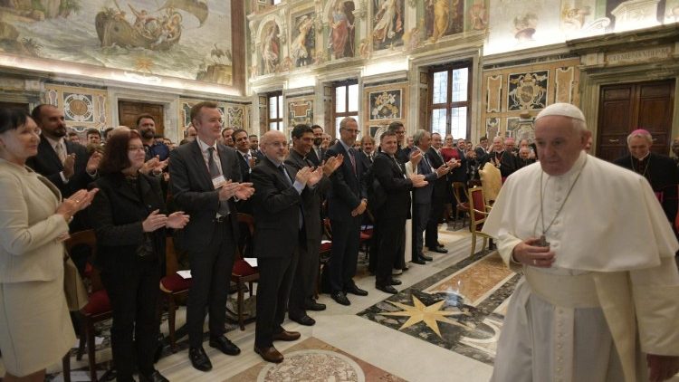 Папа падчас аўдыенцыі для экспертаў у сучасных тэхналогіях