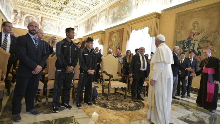 Der Papst bei der Audienz für den italienischen Gymnastikverband