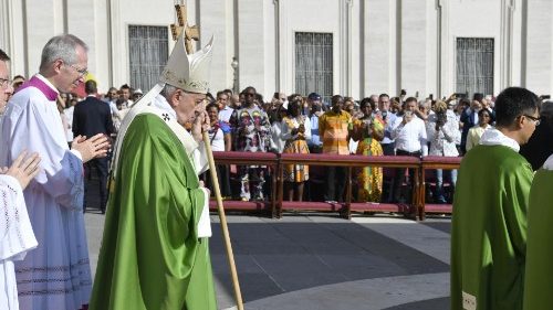 Il Papa: non possiamo restare indifferenti di fronte alla miseria di tanti 