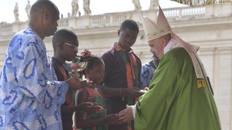 Papa durante a missa para o Dia Mundial do Migrante e Refugiado em setembro de 2019