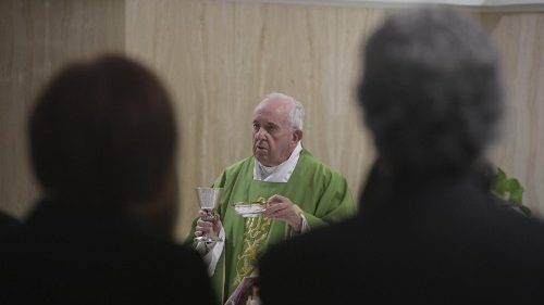 Il Papa: l'incontro con la Parola di Dio ci riempe di gioia