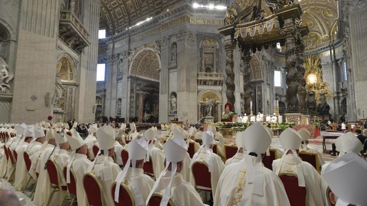 Pope Francis celebrates Mass for the Episcopal Ordination of four bishops