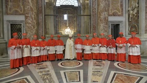 Papst beim Konsistorium: Ein mitleidendes Herz haben