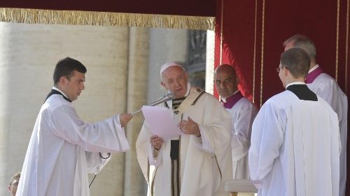 Angélus: le Pape François lance un appel à la paix en Syrie et en Équateur