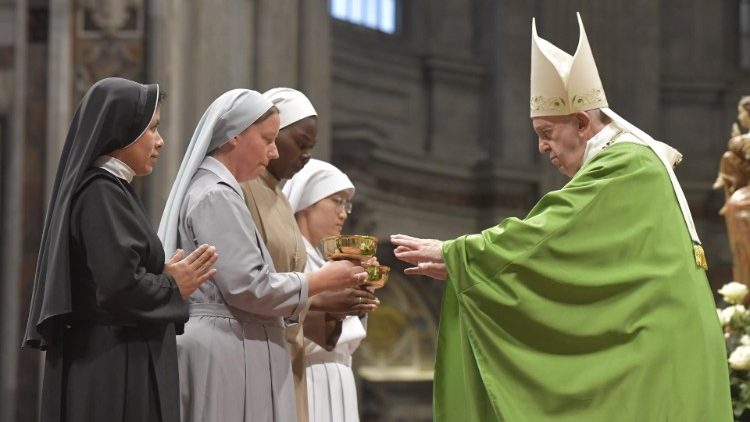 教皇フランシスコと宣教者たち　2019年10月20日　世界宣教の日のミサで