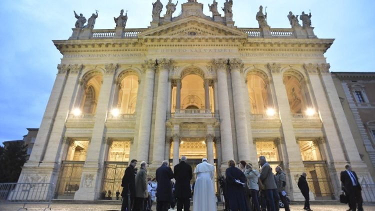 Snímka zo slávnosti posvätenia Lateránskej baziliky s pápežom Františkom 9. novembra 2019