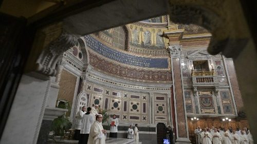 Il Papa a San Giovanni: non c’è cuore che Dio non possa far rinascere