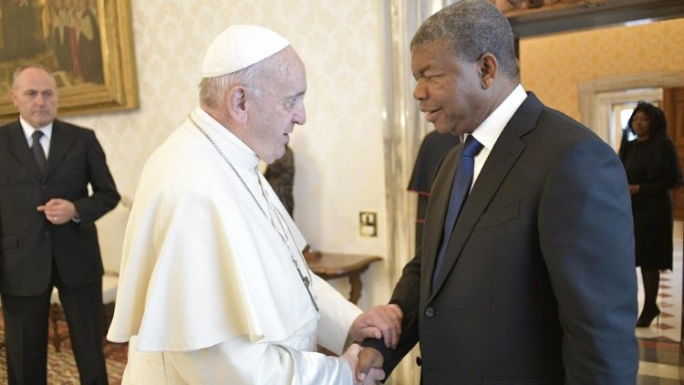 Le Pape recevant le président de l'Angola, le 12 novembre 2019 au Vatican.