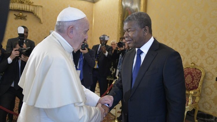 教宗接見安哥拉總統洛倫索