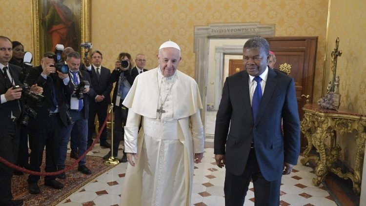 Spotkanie Papieża z prezydentem Republiki Angoli