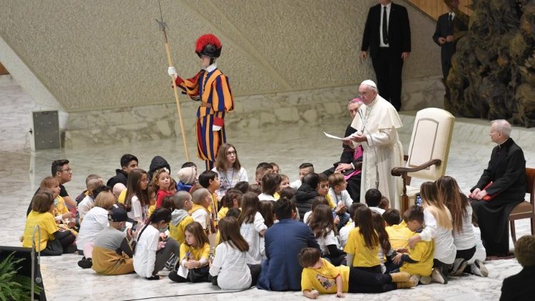 Pope surrounded by young patients of the Bambino Gesu Hospital