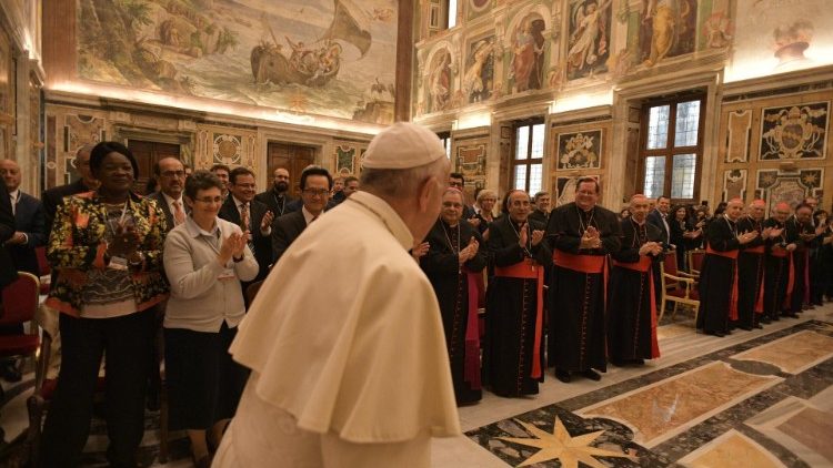 Popiežiaus audiencija Pasauliečių, šeimos ir gyvybės dikasterijos suvažiavimo nariams