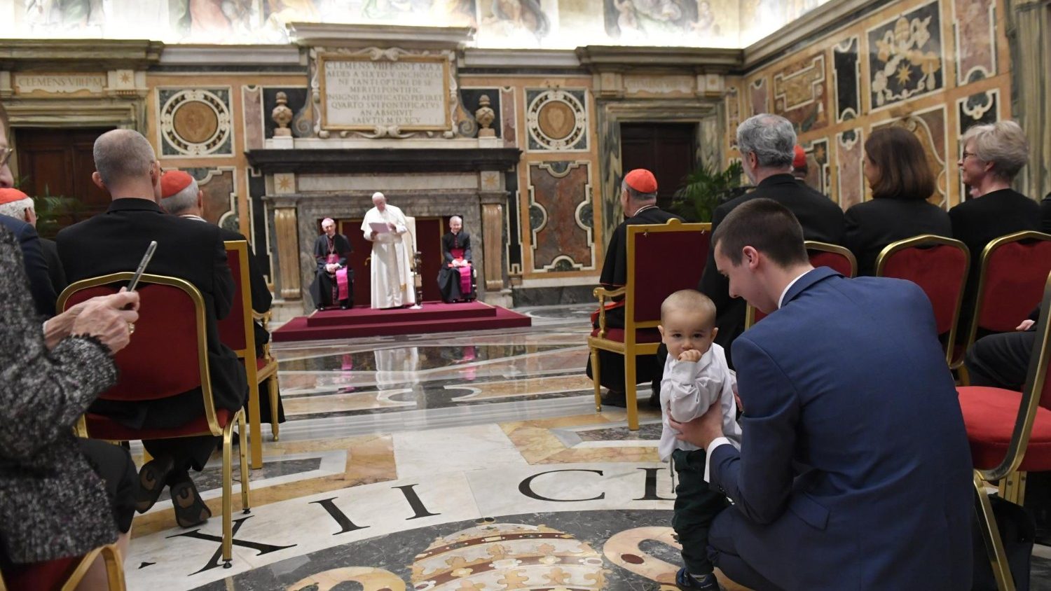 Đtc tiếp hội nghị của bộ giáo dân, gia đình và sự sống - vatican news