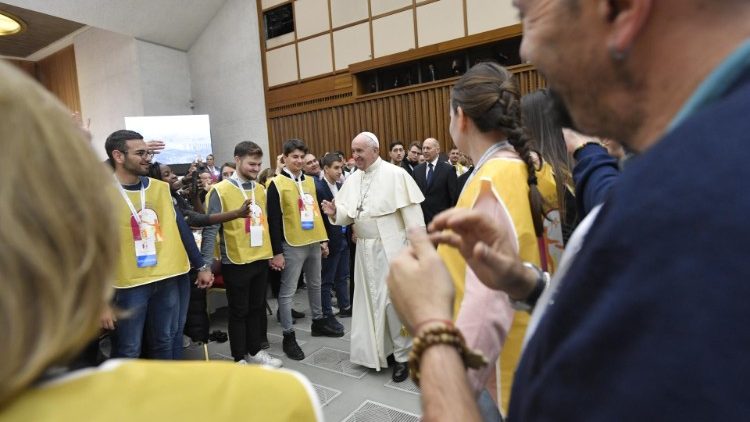 Tercera Jornada Mundial de los pobres. 1500 de ellos almorzaron con el Papa en el Vaticano 