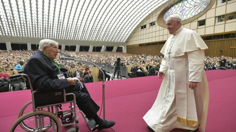 教宗与佩里尼神父