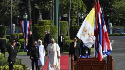 Papst an Politiker und Diplomaten in Bangkok: Eintracht aufbauen