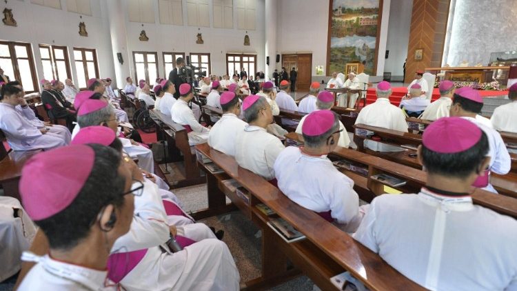 Các Hồng y và giám mục Á châu gặp ĐTC Phanxicô tại Bangkok vào tháng 11/2019