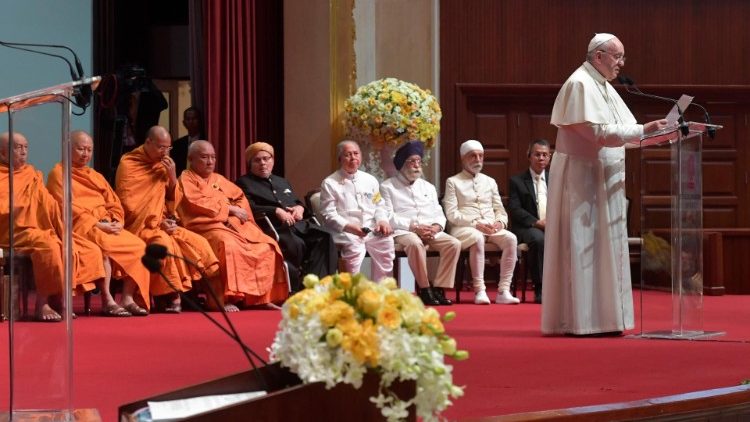 Il discorso di Papa Francesco ai leader religiosi della Thailandia