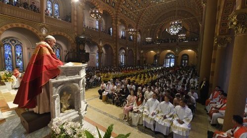 Papa Francesco nella Messa con i giovani: un cuore felice è radicato in Cristo