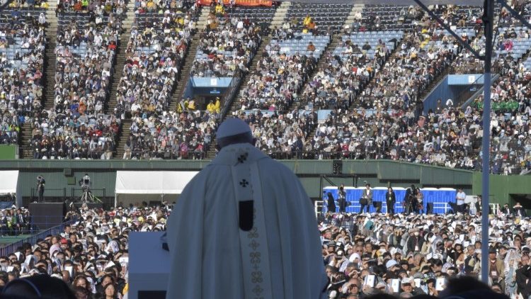 Папа Франциск на Святой Мессе в Нагасаки
